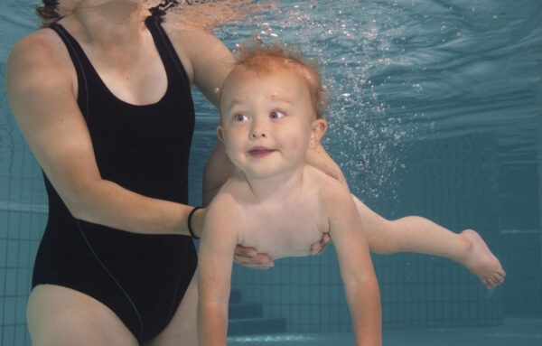 Wassergewöhnung mit Eltern 1 - 2 Jahre (kleine Fische)